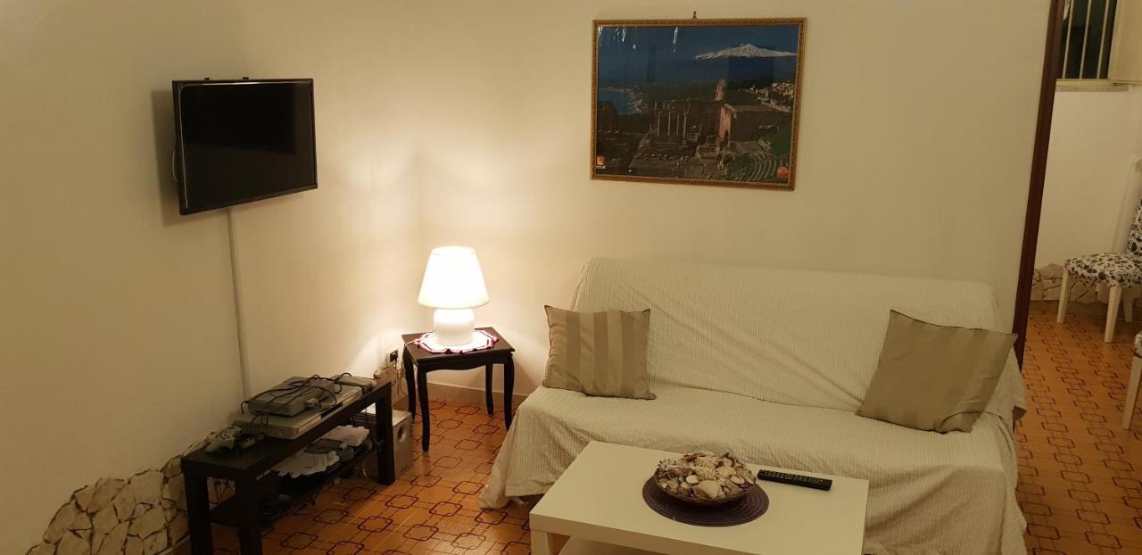 Casa Capri Apartment Джардини Наксос Екстериор снимка